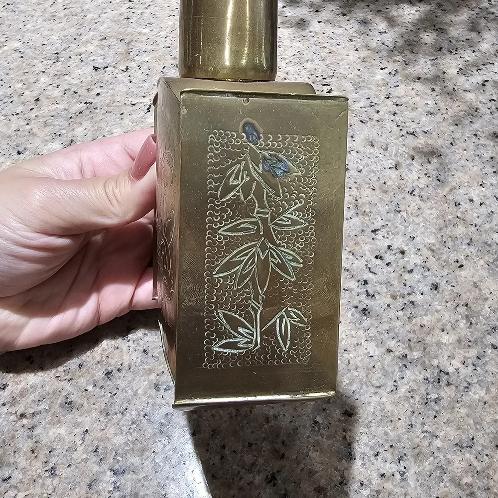 Gold Floral Engraved Perfume Bottle - Picture 3 of 9